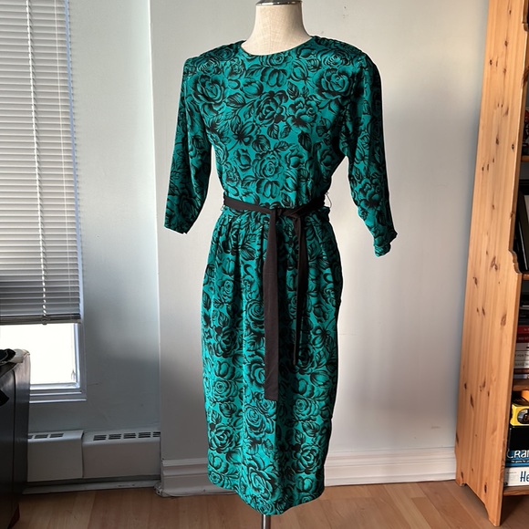 Vintage teal dress with a bold rose print size 6 - Picture 2 of 12